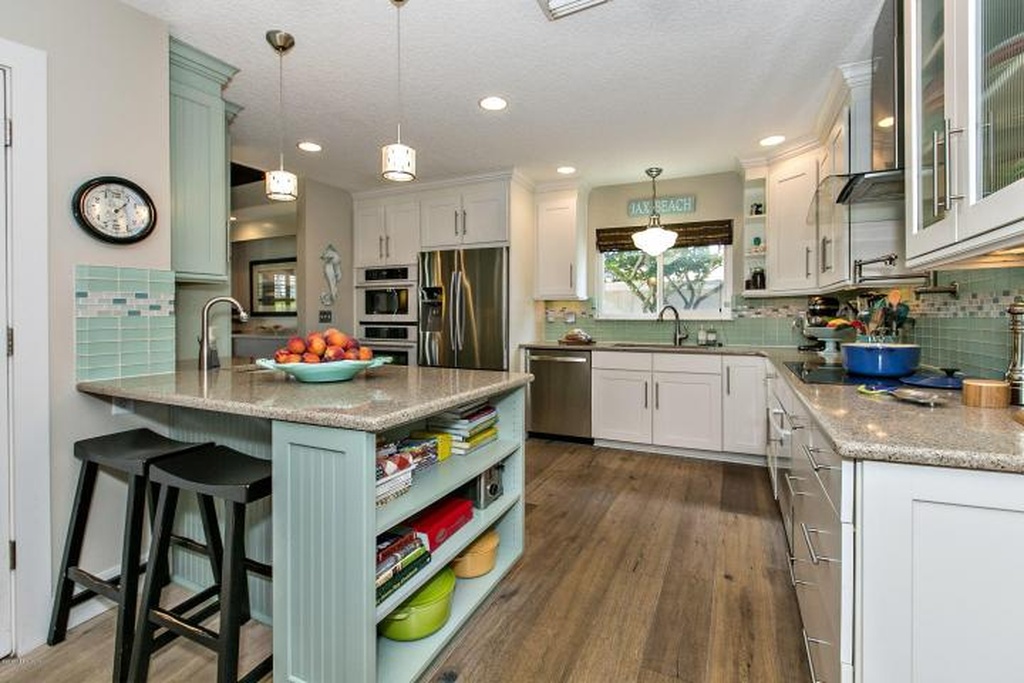 Kitchen_2.jpg